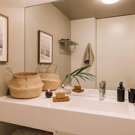 アパート Tinggi - 1 Bedroom And Balcony In Saldanha