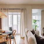 Appartamento Tinggi - 1 Bedroom And Balcony In Saldanha
